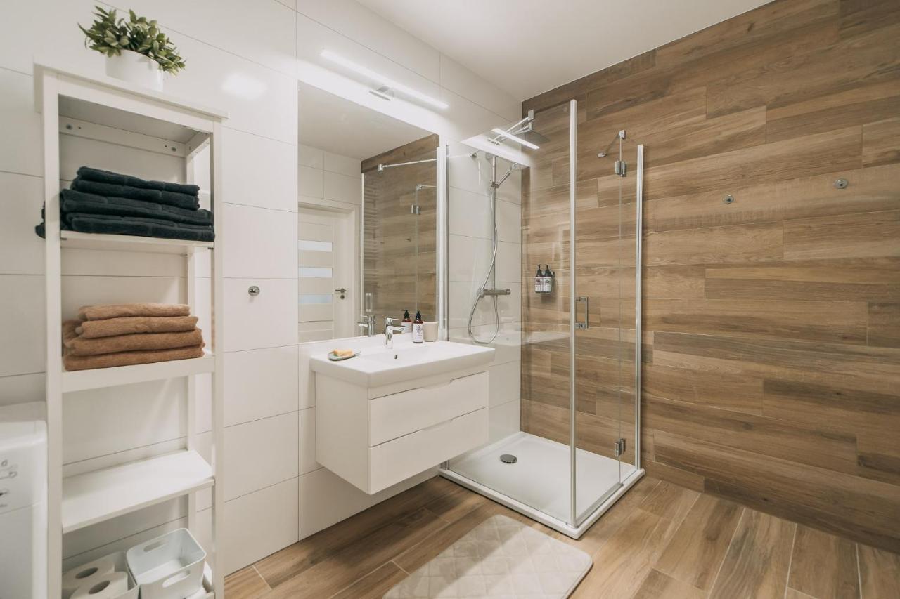 Nadmorskie Tarasy Apartament Wave Surfingbird Kołobrzeg Esterno foto